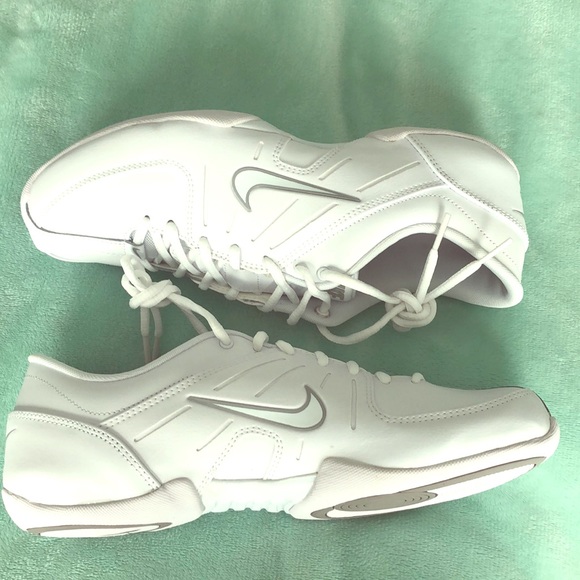 cheap nike cheer shoes